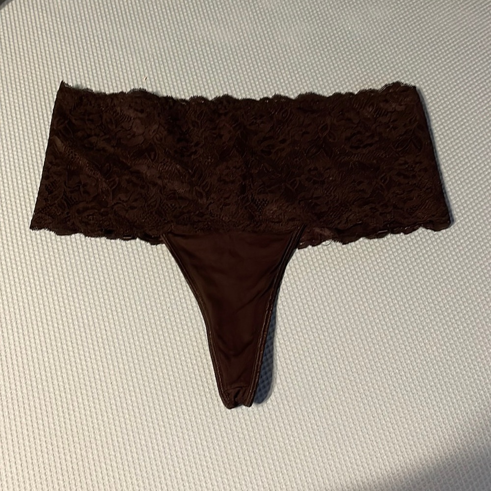 Shaping Lace wide band thong very comfortable and supportive, lined